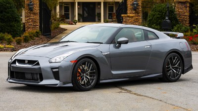 Nissan GT-R &G Scomparto Facelift