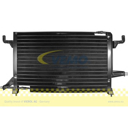 Photo Condenser, air conditioning VEMO V22620005