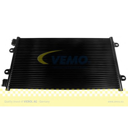 Photo Condenser, air conditioning VEMO V24620003