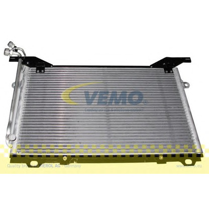 Photo Condenser, air conditioning VEMO V30621040