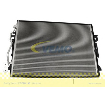 Photo Condenser, air conditioning VEMO V30621049