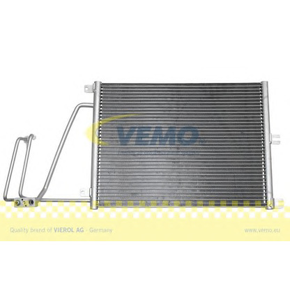 Photo Condenser, air conditioning VEMO V40620019