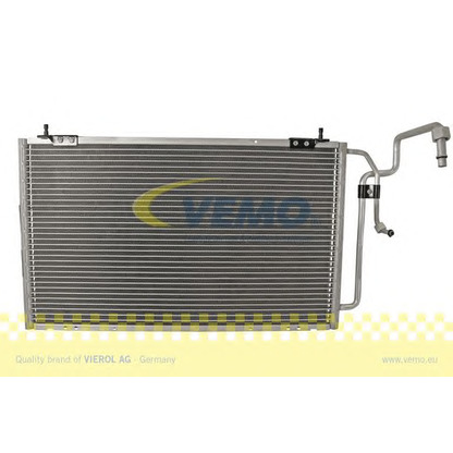 Photo Condenser, air conditioning VEMO V42620015