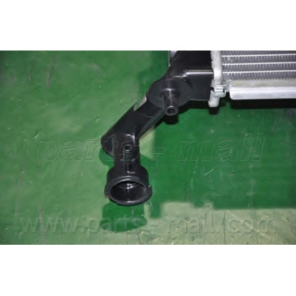 Foto Radiatore, Raffreddamento motore PARTS-MALL PXNDA131